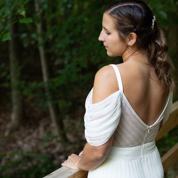 BHLDN Tadashi Shoji 'Rae' Ivory Wedding Dress - Picture 6 of 16